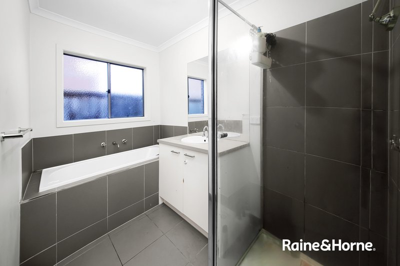 Photo - 11 Gossamer Way, Narre Warren South VIC 3805 - Image 10
