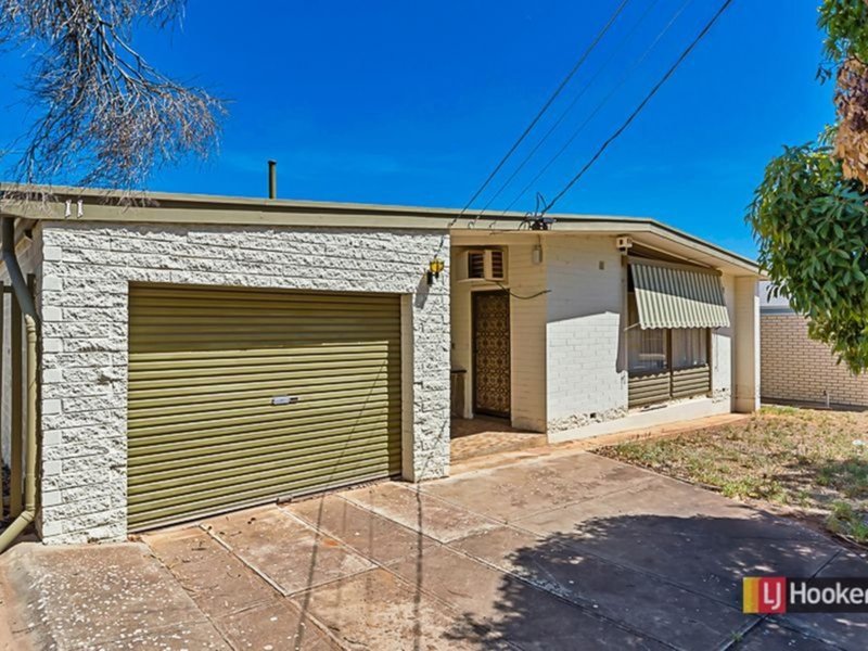 11 Gould Street, Para Hills SA 5096