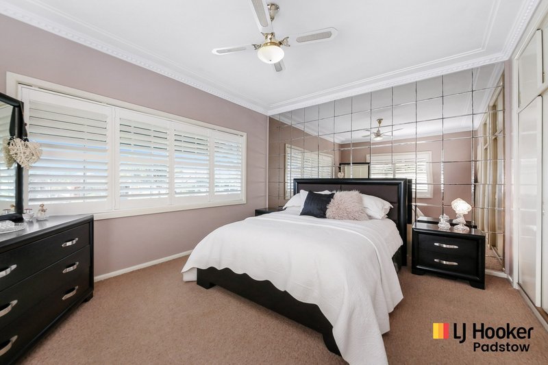 Photo - 11 Gracemar Avenue, Panania NSW 2213 - Image 8