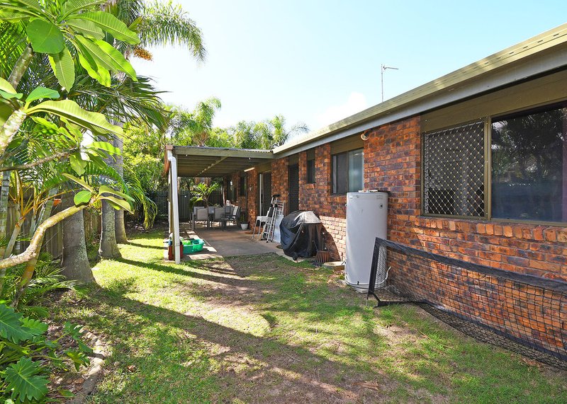 Photo - 11 Granada Court, Point Vernon QLD 4655 - Image 17