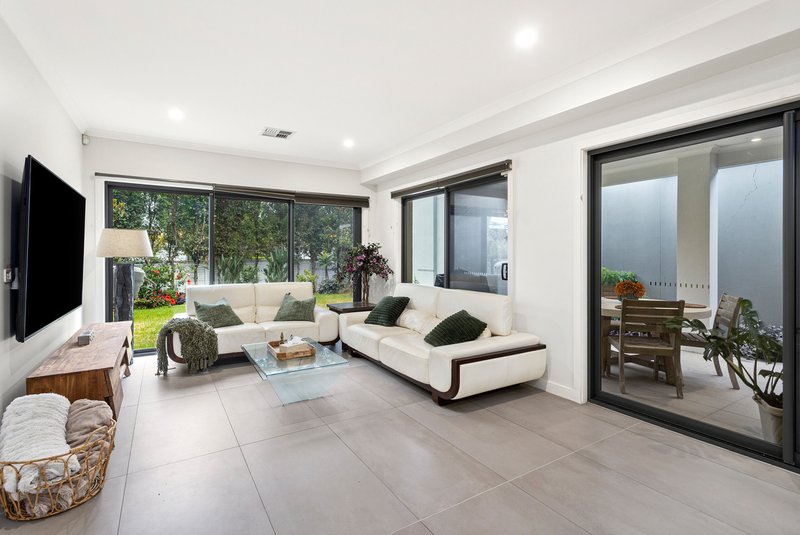 Photo - 11 Grand Court, Fairy Meadow NSW 2519 - Image 5