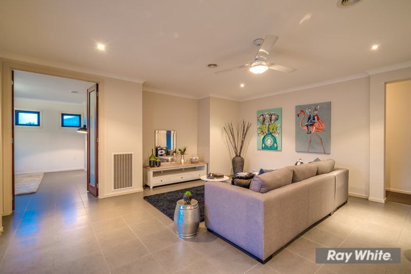 Photo - 11 Grand Place, Tarneit VIC 3029 - Image 13