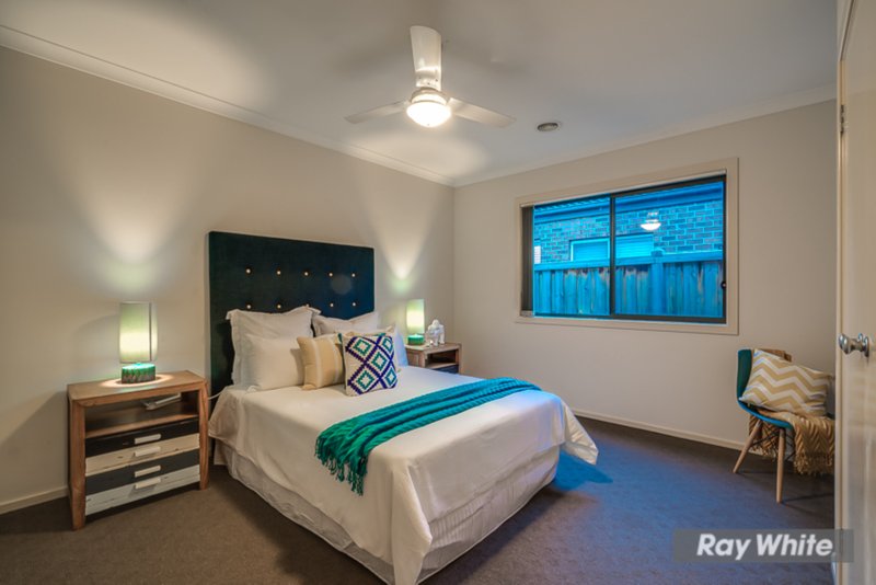 Photo - 11 Grand Place, Tarneit VIC 3029 - Image 15