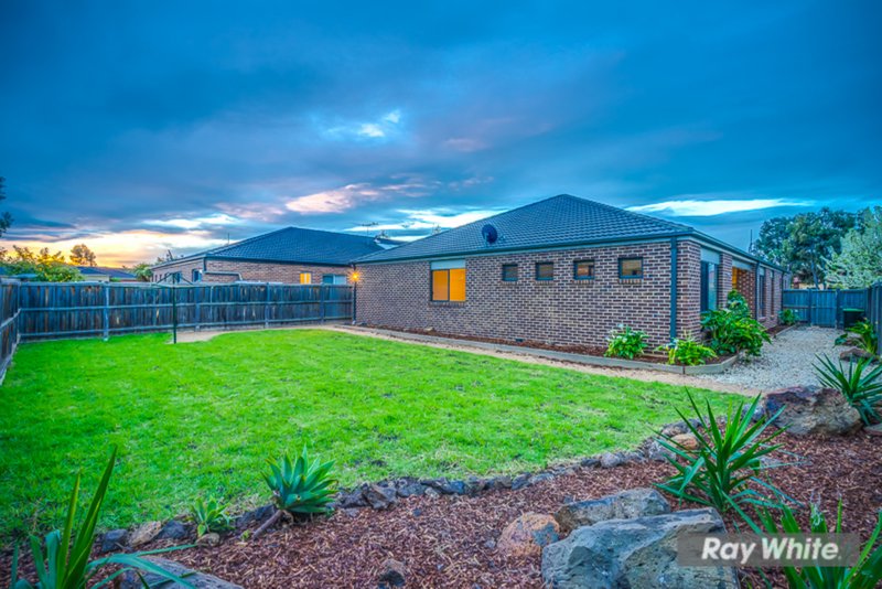 Photo - 11 Grand Place, Tarneit VIC 3029 - Image 21