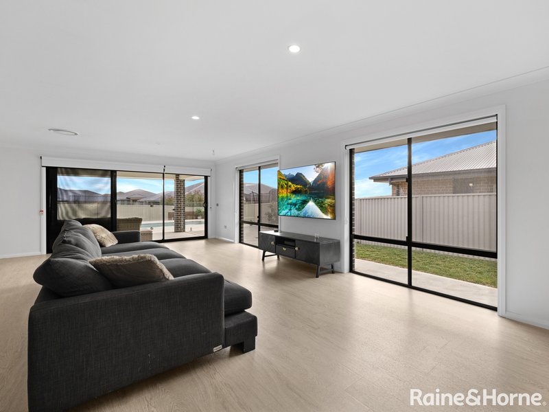 Photo - 11 Granite Rise, Kelso NSW 2795 - Image 4