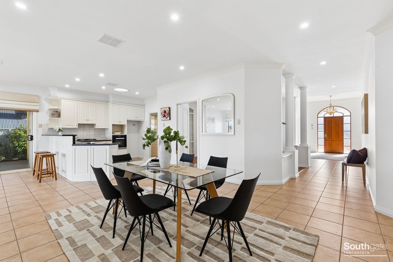 Photo - 11 Grapevine Lane, Mclaren Vale SA 5171 - Image 6