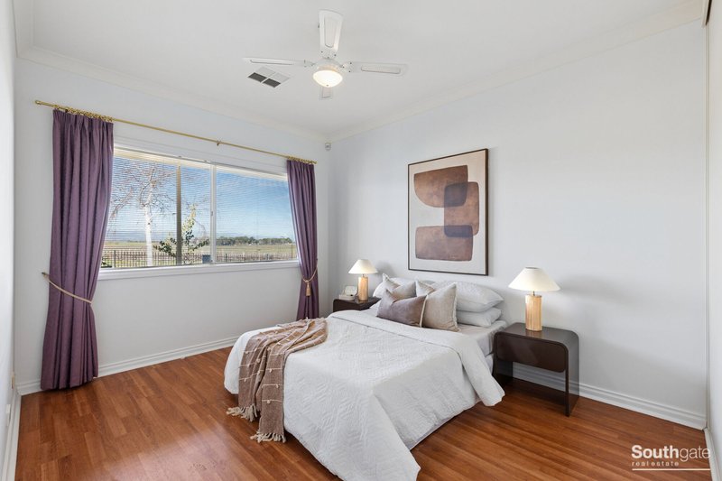 Photo - 11 Grapevine Lane, Mclaren Vale SA 5171 - Image 9