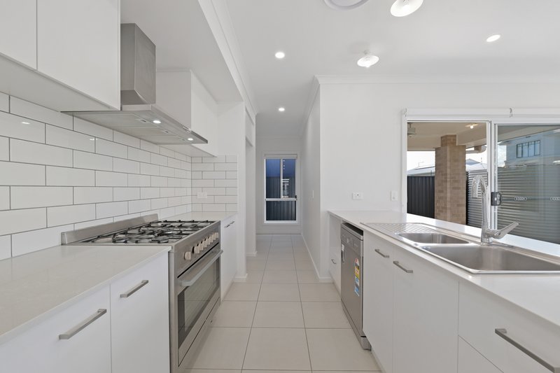 Photo - 11 Grassy Street, Banya QLD 4551 - Image 1