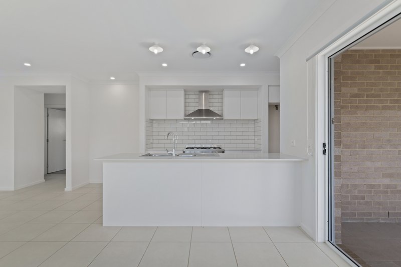 Photo - 11 Grassy Street, Banya QLD 4551 - Image 7