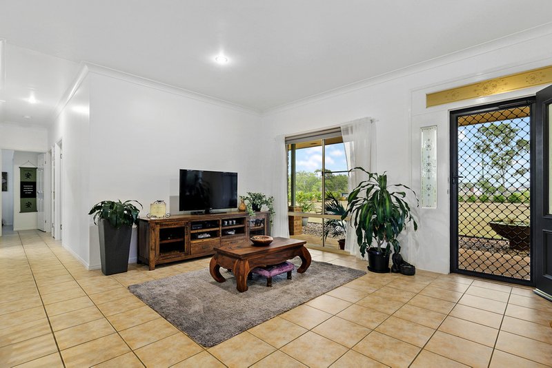 Photo - 11 Green Acres Road, Dundowran QLD 4655 - Image 8