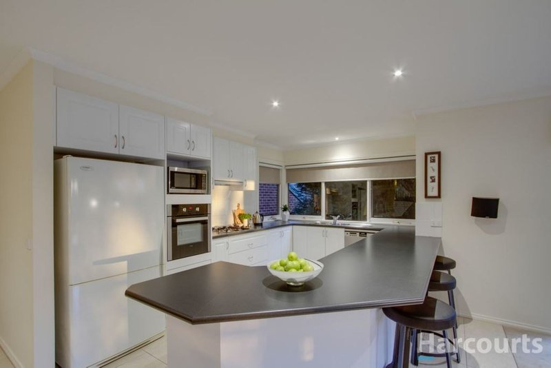 Photo - 11 Greenhill Rise, Ringwood North VIC 3134 - Image 4