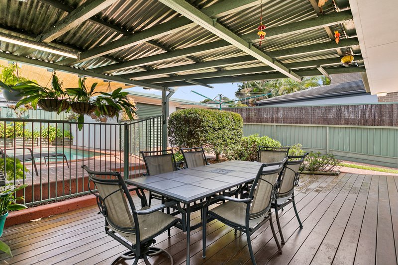 Photo - 11 Greenlands Avenue, Peakhurst NSW 2210 - Image 9