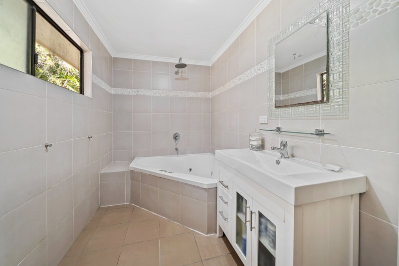 Photo - 11 Greenview Avenue, Rochedale South QLD 4123 - Image 8