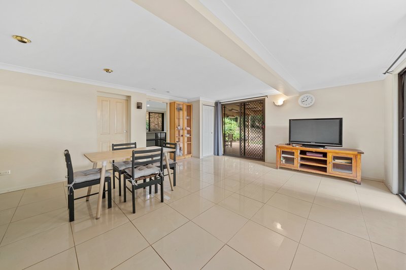 Photo - 11 Greenview Avenue, Rochedale South QLD 4123 - Image 12