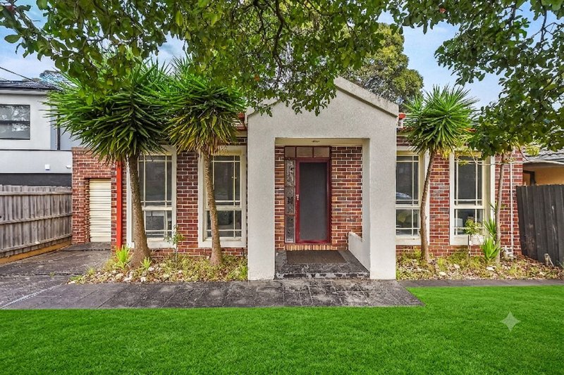 Photo - 11 Griffiths Court, Mount Waverley VIC 3149 - Image 1