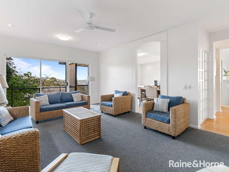 Photo - 11 Grosvenor Road, Terrigal NSW 2260 - Image 6