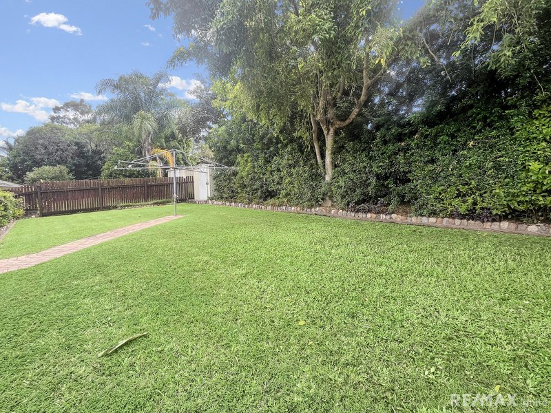 Photo - 11 Guide Street, Jamboree Heights QLD 4074 - Image 16