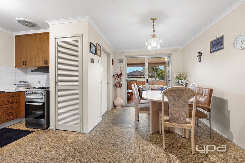 Photo - 11 Gumtree Close, St Albans VIC 3021 - Image 5