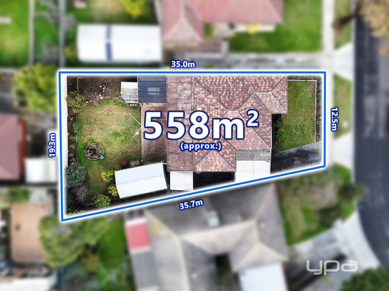 Photo - 11 Gumtree Close, St Albans VIC 3021 - Image 14
