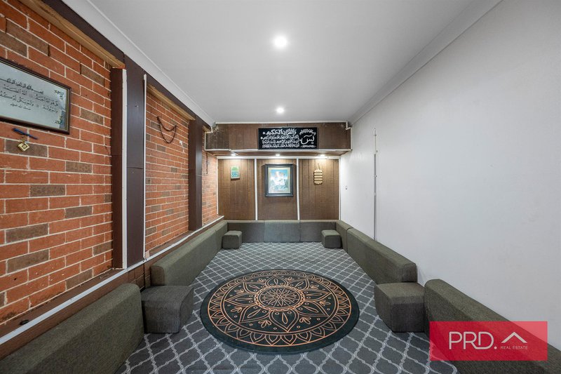 Photo - 11 Gunn Place, St Helens Park NSW 2560 - Image 9