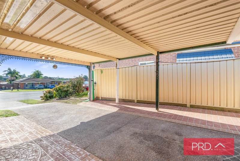 Photo - 11 Gunn Place, St Helens Park NSW 2560 - Image 10