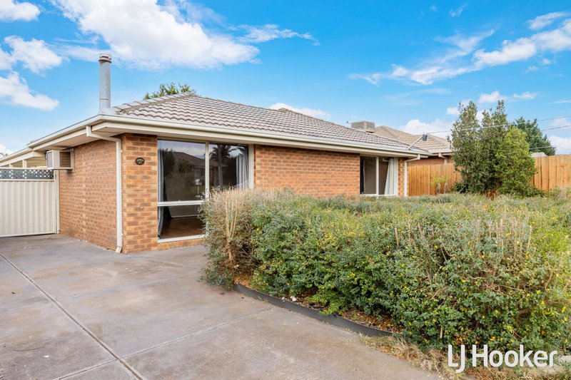 Photo - 11 Gunnawarra Road, Kurunjang VIC 3337 - Image 2