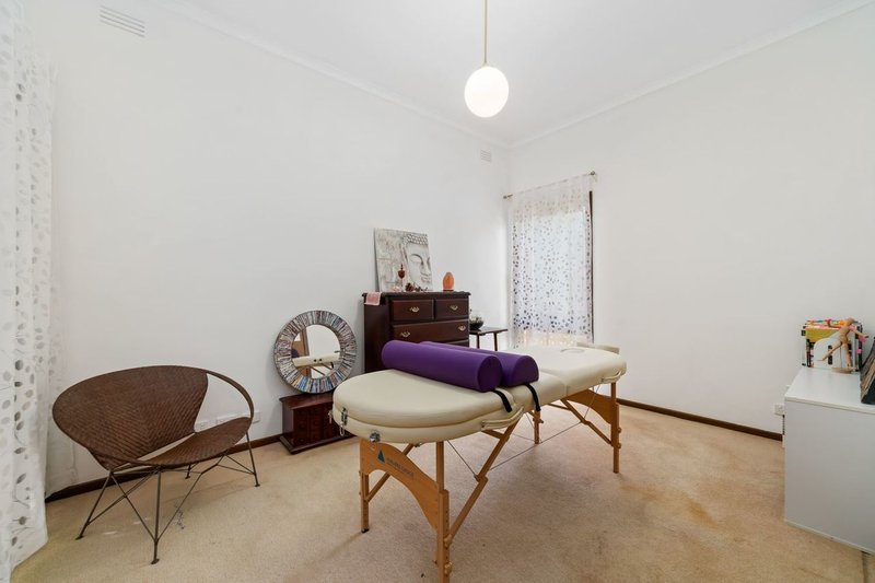 Photo - 11 Gwyn Rise, Vermont South VIC 3133 - Image 12