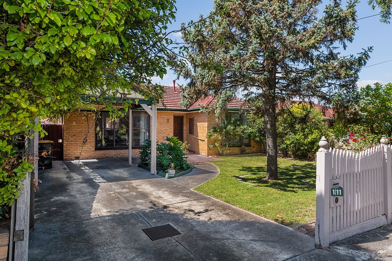 11 Hadkinson Street, Clayton South VIC 3169