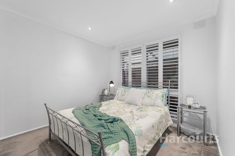 Photo - 11 Haileybury Court, Wantirna VIC 3152 - Image 7