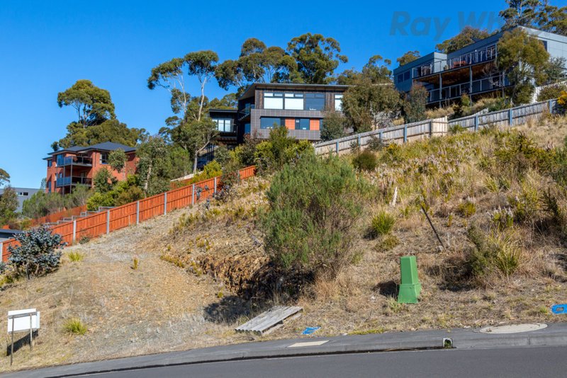 Photo - 11 Hakea Drive, Tolmans Hill TAS 7007 - Image 2