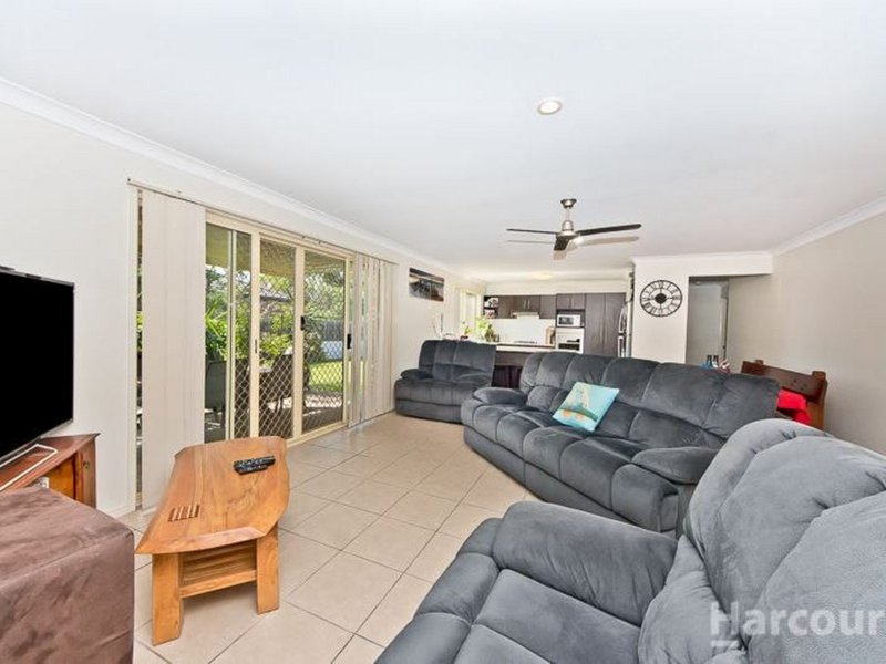 Photo - 11 Halifax Court, Bray Park QLD 4500 - Image 5
