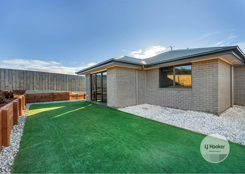 Photo - 11 Hallett Drive, Rokeby TAS 7019 - Image 10