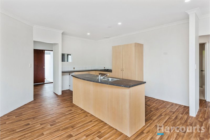 Photo - 11 Hamilton Court, Yanchep WA 6035 - Image 9