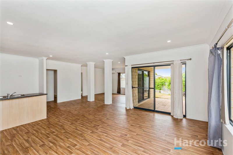 Photo - 11 Hamilton Court, Yanchep WA 6035 - Image 13