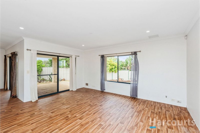 Photo - 11 Hamilton Court, Yanchep WA 6035 - Image 14