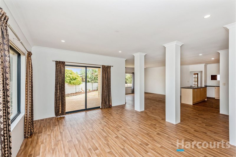 Photo - 11 Hamilton Court, Yanchep WA 6035 - Image 17