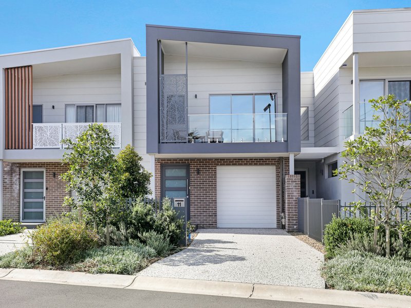 Photo - 11 Harbour Boulevard, Shell Cove NSW 2529 - Image 2