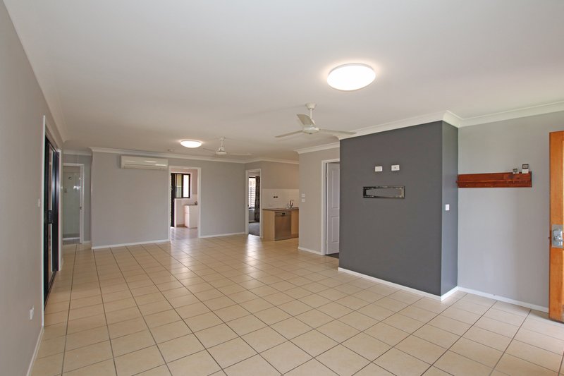 Photo - 1/1 Harcla Close, Biloela QLD 4715 - Image 2