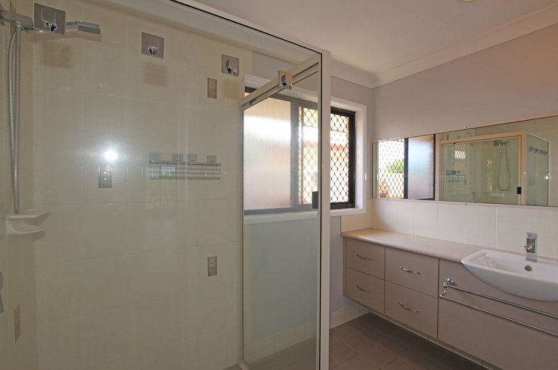 Photo - 1/1 Harcla Close, Biloela QLD 4715 - Image 4