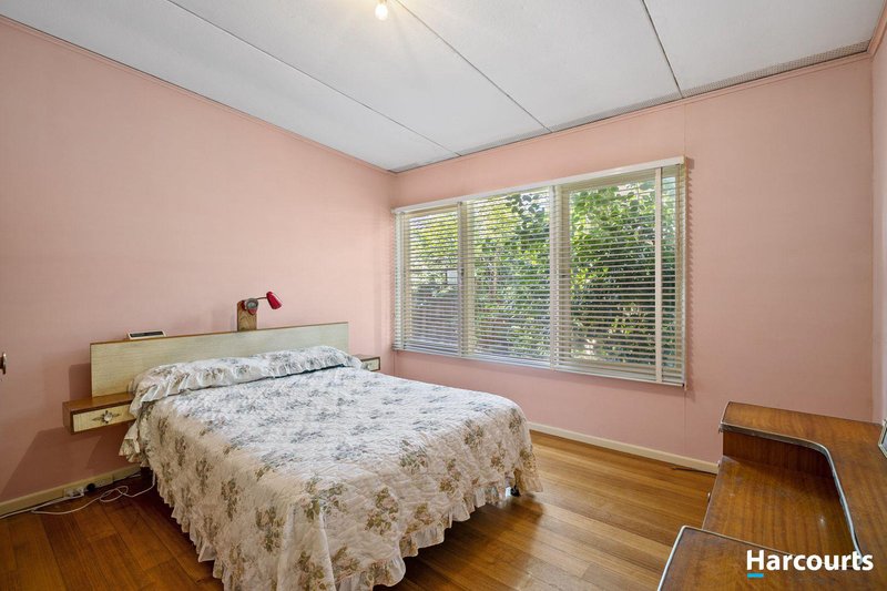 Photo - 11 Harley Street, Knoxfield VIC 3180 - Image 5