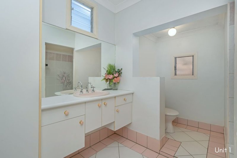 Photo - 11 Harold Street, West End QLD 4810 - Image 6