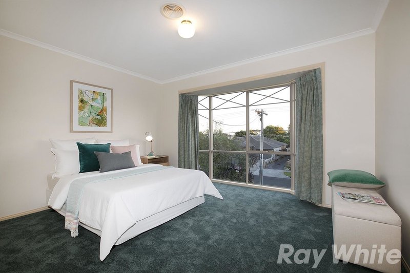 Photo - 11 Harpley Street, Cheltenham VIC 3192 - Image 10