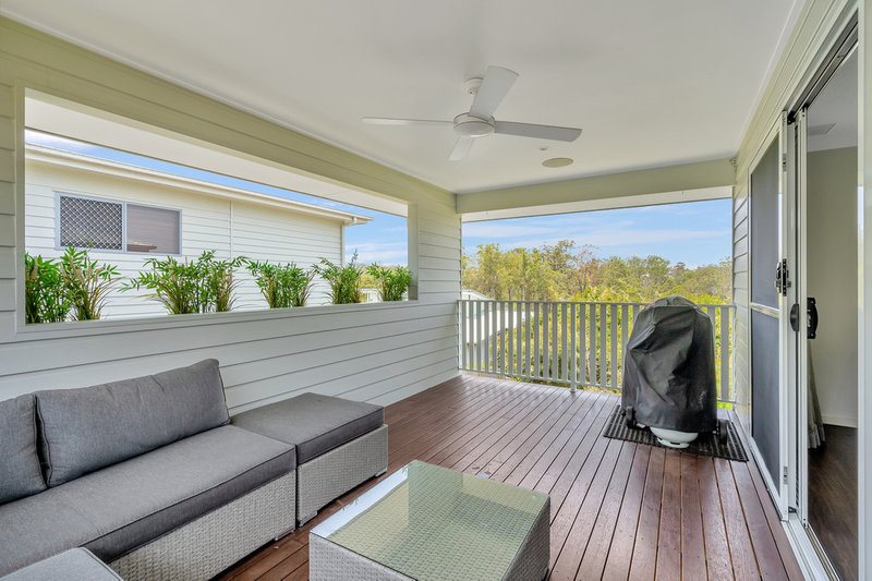 Photo - 11 Harriet Lane, Oxenford QLD 4210 - Image 9