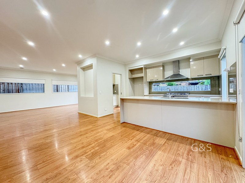 Photo - 11 Hartland Drive, Cranbourne North VIC 3977 - Image 3