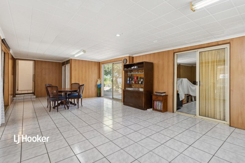 Photo - 11 Hatherleigh Road, Parafield Gardens SA 5107 - Image 8