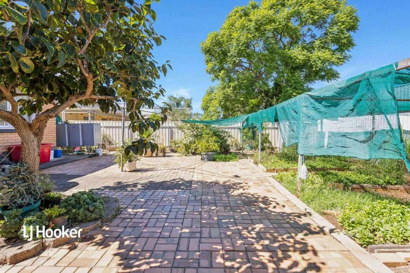 Photo - 11 Hatherleigh Road, Parafield Gardens SA 5107 - Image 15