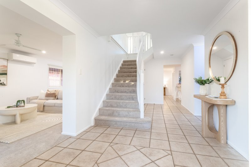 Photo - 11 Hawkhurst Court, Murrumba Downs QLD 4503 - Image 10