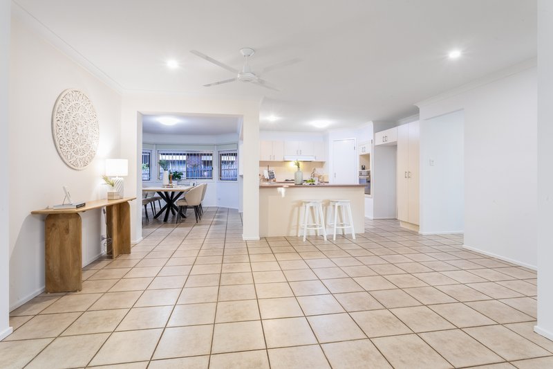 Photo - 11 Hawkhurst Court, Murrumba Downs QLD 4503 - Image 19