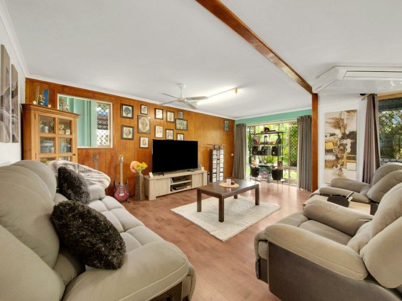 Photo - 11 Hayes Avenue, Boyne Island QLD 4680 - Image 5