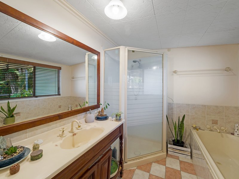 Photo - 11 Hedge Street, Strathpine QLD 4500 - Image 8